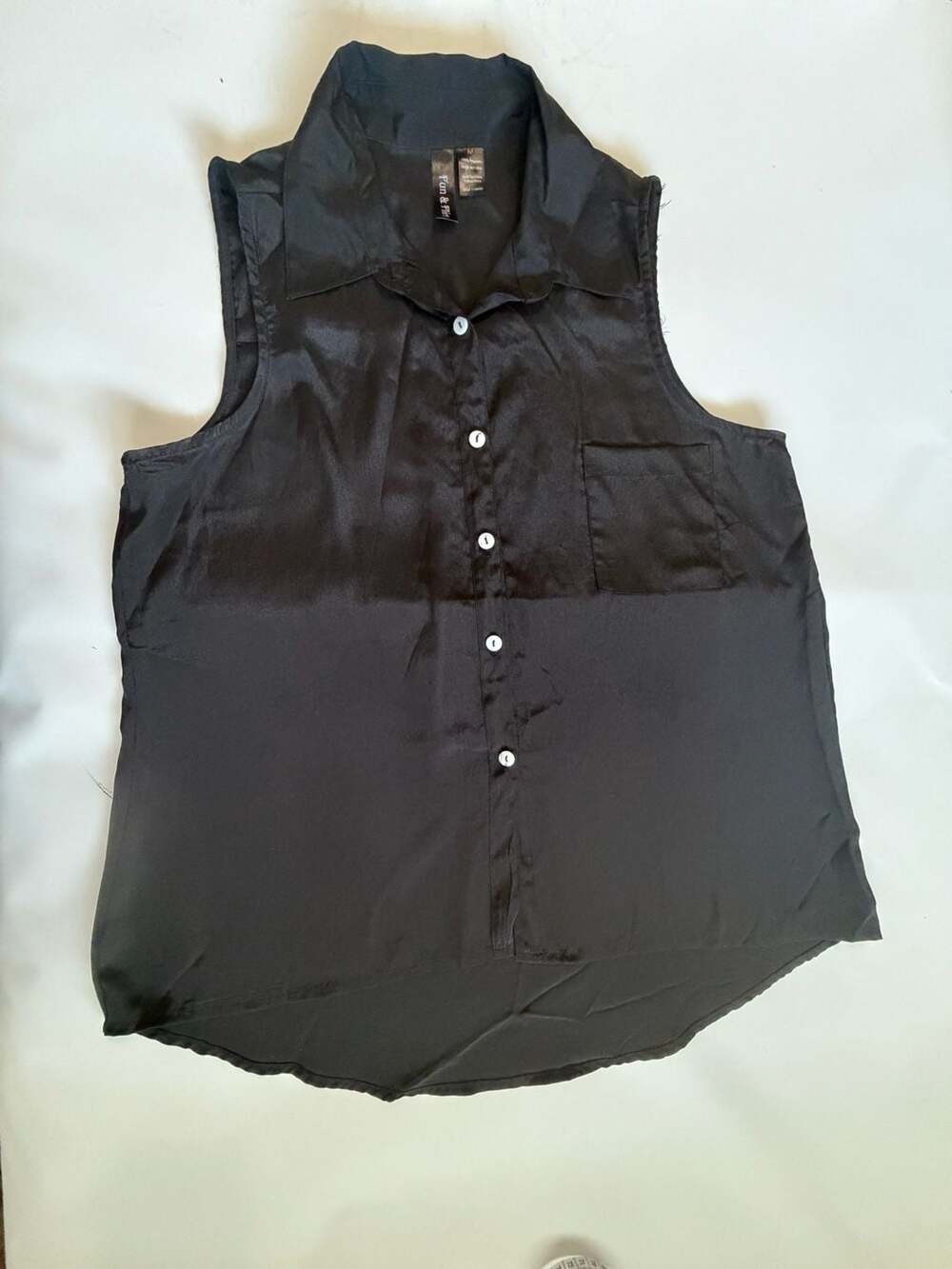 Fun & Flirt Top Womens MBlack Satin Sleeveless Button Up Collared Shirt Pocket - Picture 1 of 4